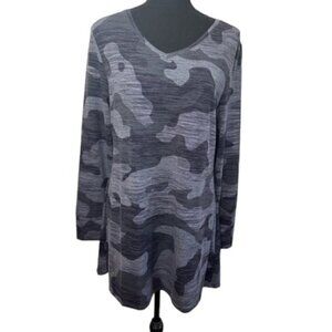 NWT LulaRoe Elizabeth Gray Camouflage Women’s Tunic Top Size Small